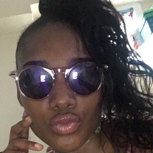 Meet your Posher, Tonisha